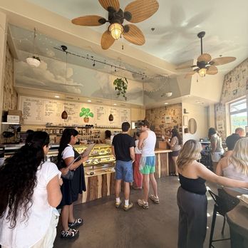 Luna Coffee Bar - Coffee & Tea Near Me - Cayucos, California