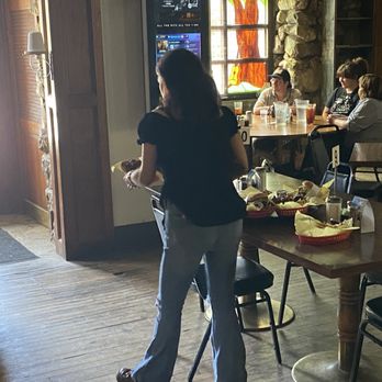 The Rock Inn - American Near Me - Lake Hughes, California