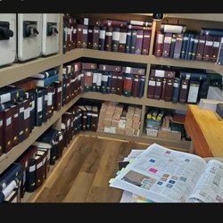 NobleSpirit - 150+ Near Complete World Wide Specialized Stamp Albums