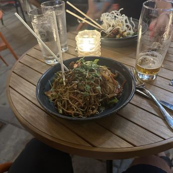 ZIBO! - Teriyaki Chicken Stir Fry & General Tao Chicken - Pizza Near Me - Montreal, Quebec