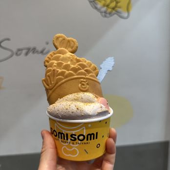 Somisomi - Upside down ahboong - Desserts Near Me - Palo Alto, California