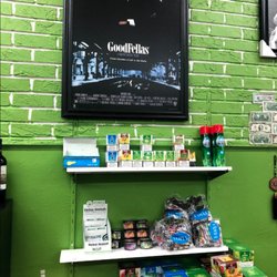 Hollywood Tobacco