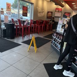 Jimmy John's - Seating