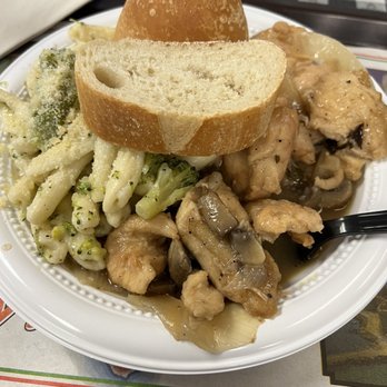Paradiso Deli & Cafe - Chicken Marsala - Delis Near Me - Moonachie, New Jersey