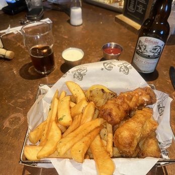 Firestone Walker Brewing- Buellton - Lions Fish n chips. Extra crispy - Brewpubs Near Me - Buellton, California Firestone Walker Brewing- Buellton - Lions Fish n chips. Extra crispy - Brewpubs Near Me - Buellton, California