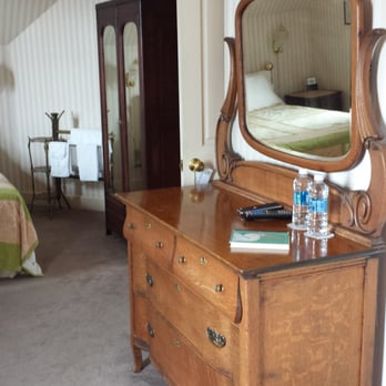 Orcas Hotel - Dresser - Hotels Near Me - Orcas, Washington Orcas Hotel - Dresser - Hotels Near Me - Orcas, Washington