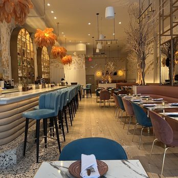 Reyna - Inside - Mediterranean Near Me - New York, New York