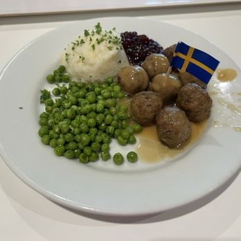 IKEA Restaurant - Swedish meatball plate - Scandinavian Near Me - West Chester Township, Ohio