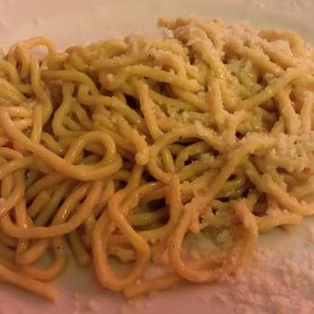 La Vecchia Conca - Cacio e pepe (Cheese & pepper pasta) with home made noodles! Fresh pasta at its best - Italian Near Me - Rome, RM