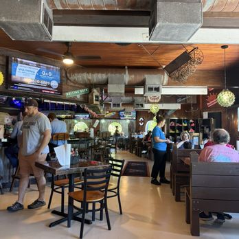 Lazy Flamingo - Interior - Seafood Near Me - Sanibel, Florida