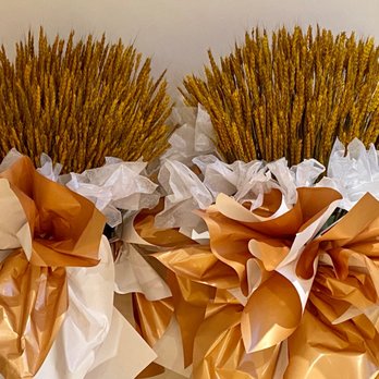 Sing Bakery - Decorations - Bakeries Near Me - Toronto, Ontario