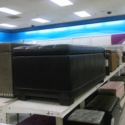 Large storage/bench ottomans which are perfect for the family game room. Large storage/bench ottomans which are perfect for the family game room.
