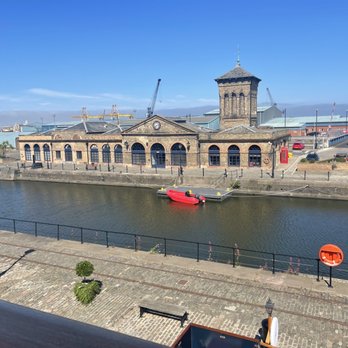 Fingal - View from the front of the ship. - Hotels Near Me - Edinburgh, EDH