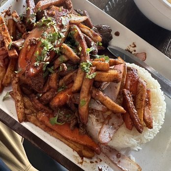Las Brasas - Lomo saltado - Latin American Near Me - Decatur, Georgia