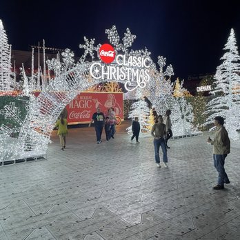 Classic Christmas - Christmas Trees Near Me - San Antonio, Texas Classic Christmas - Christmas Trees Near Me - San Antonio, Texas