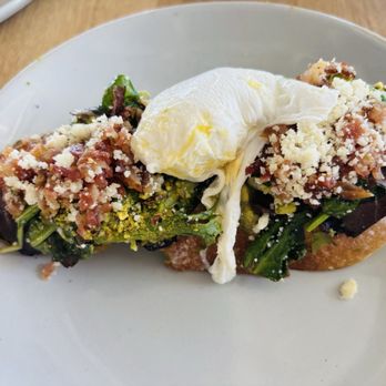 Quince Lakehouse - Avocado toast - New American Near Me - Austin, Texas Quince Lakehouse - Avocado toast - New American Near Me - Austin, Texas