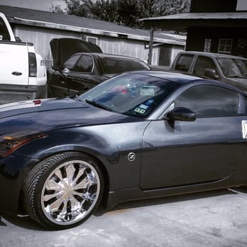 Keller Haslet Collision Center - Custom paint off a Mercedes Benz on this 350 Z - Body Shops Near Me - Keller, Texas