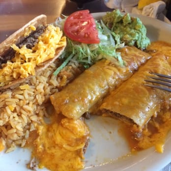 Taqueria Las Comales - a plate of mexican food - Mexican Near Me - Cameron, Texas Taqueria Las Comales - a plate of mexican food - Mexican Near Me - Cameron, Texas