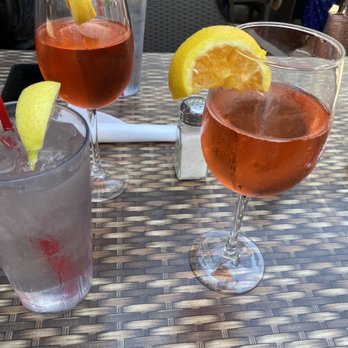 Boatyard Pub - Bars Near Me - Ventura, California