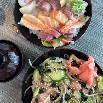 Akebono Japanese Cuisine - Sushi Bars Near Me - Seattle, Washington