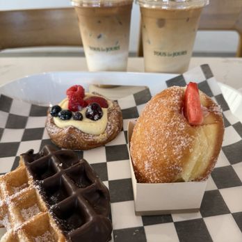 Tous Les Jours - Bakeries Near Me - West Des Moines, Iowa Tous Les Jours - Bakeries Near Me - West Des Moines, Iowa