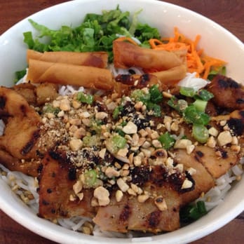 Summer Rolls - Vermicelli noodles with egg roll and grilled lemongrass chicken - Vietnamese Near Me - Rosemead, California Summer Rolls - Vermicelli noodles with egg roll and grilled lemongrass chicken - Vietnamese Near Me - Rosemead, California