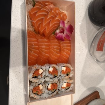 Cafe Ile - Île Salmon Combo* with spicy tuna roll added - Sushi Bars Near Me - McLean, Virginia