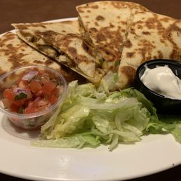 Chicken quesadillas with peppers and onions Chicken quesadillas with peppers and onions