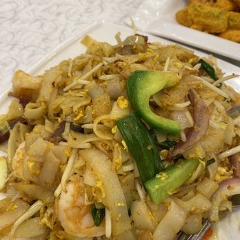 The Kitchen - Malaysian Style Chow Fun - Dim Sum Near Me - Millbrae, California