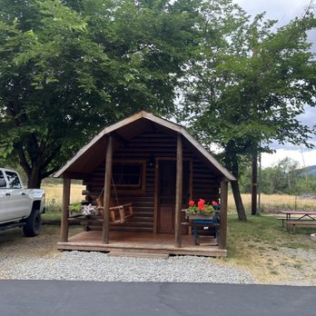 Medford / Gold Hill KOA - Small cabins also available. No cooking inside. - RV Parks Near Me - Central Point, Oregon