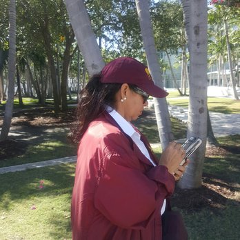 Big Bus Tours - Attendant at the stop that was rude and would not give us her name. - Bus Tours Near Me - Miami, Florida