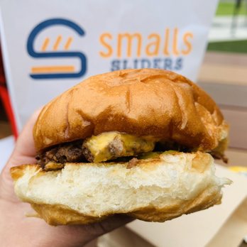 Smalls Sliders - I love these burgers!! - Fast Food Near Me - Baton Rouge, Louisiana