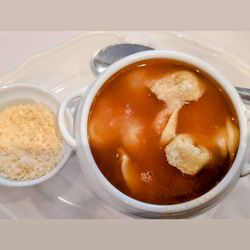 Tortellini en brodo