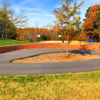 Washington Park - Paved walking trail at Washington Park, Lexington NC - Parks Near Me - Lexington, North Carolina Washington Park - Paved walking trail at Washington Park, Lexington NC - Parks Near Me - Lexington, North Carolina