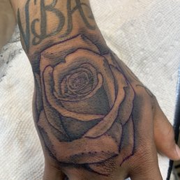 tattoo piercing near me open late