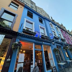 Maison Bleue