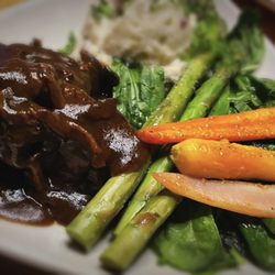 Bonfyre American Grille - Mort 's Pot Roast