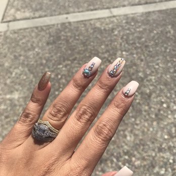 Pro Nails Design - Love this look by Hannah! - Nail Salons Near Me - San Jose, California