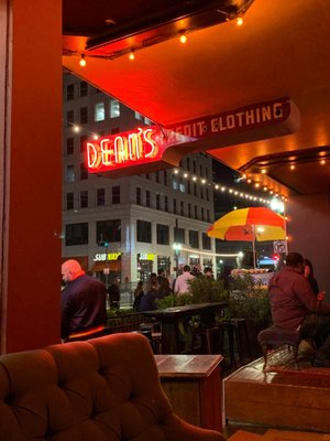 Dean's Downtown by null