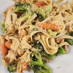 Jasmine's Thai Cafe - "spicy" peanut noodles