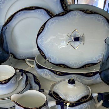 Passionate Feast - Art Nouveau dinnerware set - Antiques Near Me - Crockett, California