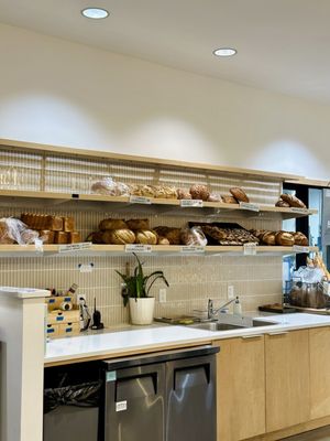 Dozen Bakery by null