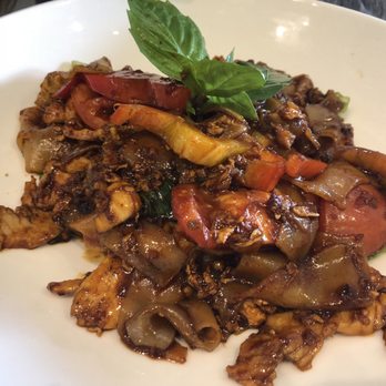 Asian Mint - Pad ke mow woo sen - Asian Fusion Near Me - Dallas, Texas