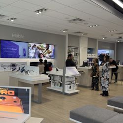 Xfinity Store by Comcast - Interior