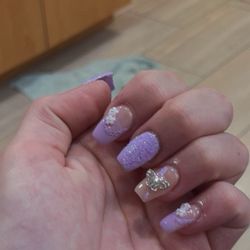 Diva Nails & Spa - Spring nails