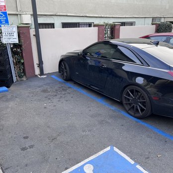 Guatemalteca Bakery Restaurant - a black cadillac - Latin American Near Me - Los Angeles, California Guatemalteca Bakery Restaurant - a black cadillac - Latin American Near Me - Los Angeles, California