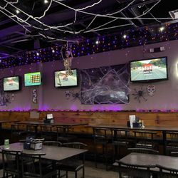The 3 Spot - Indoor tv's and table seating