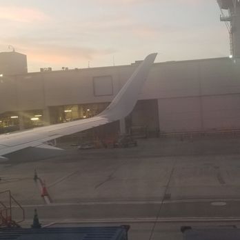 American Airlines - Landed - Airlines Near Me - Miami, Florida