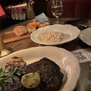 Ciccio Mio - Steak and bucatini pasta - Italian Near Me - Chicago, Illinois Ciccio Mio - Steak and bucatini pasta - Italian Near Me - Chicago, Illinois