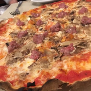 Da Francesco - Our delicious pizza. Was the best pizza we had in Rome! - Italian Near Me - Rome, RM